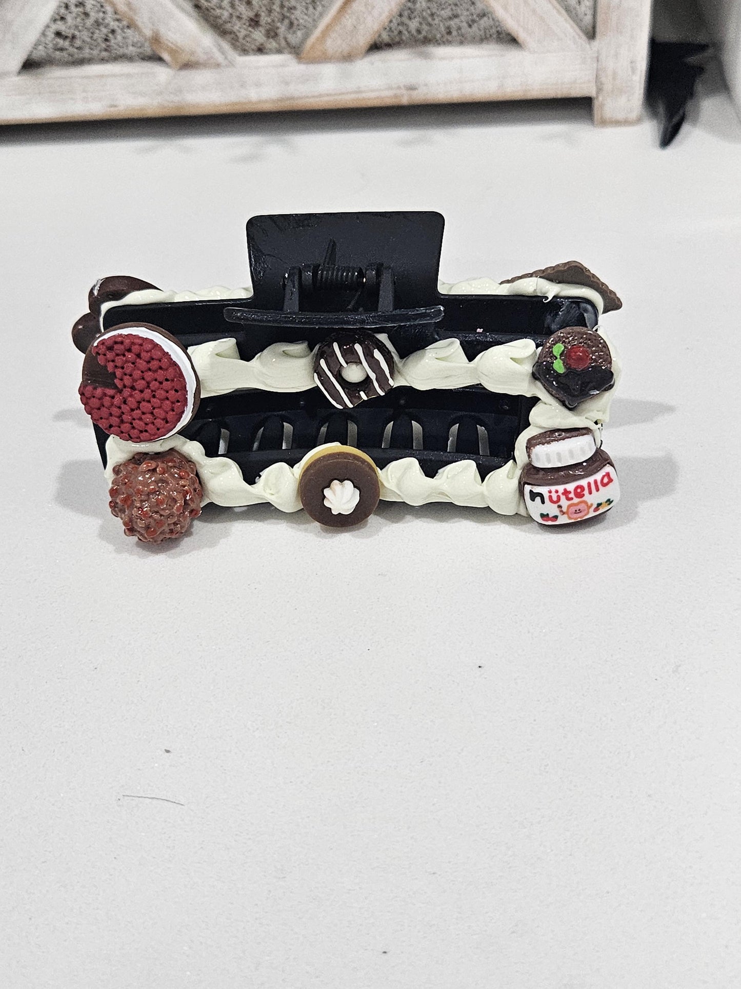 Dubai chocolate claw clip